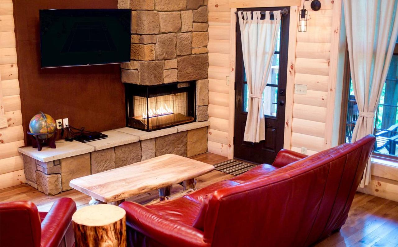 Cricket Hill Treehouse B By Amish Country Lodging 밀러스버그 외부 사진