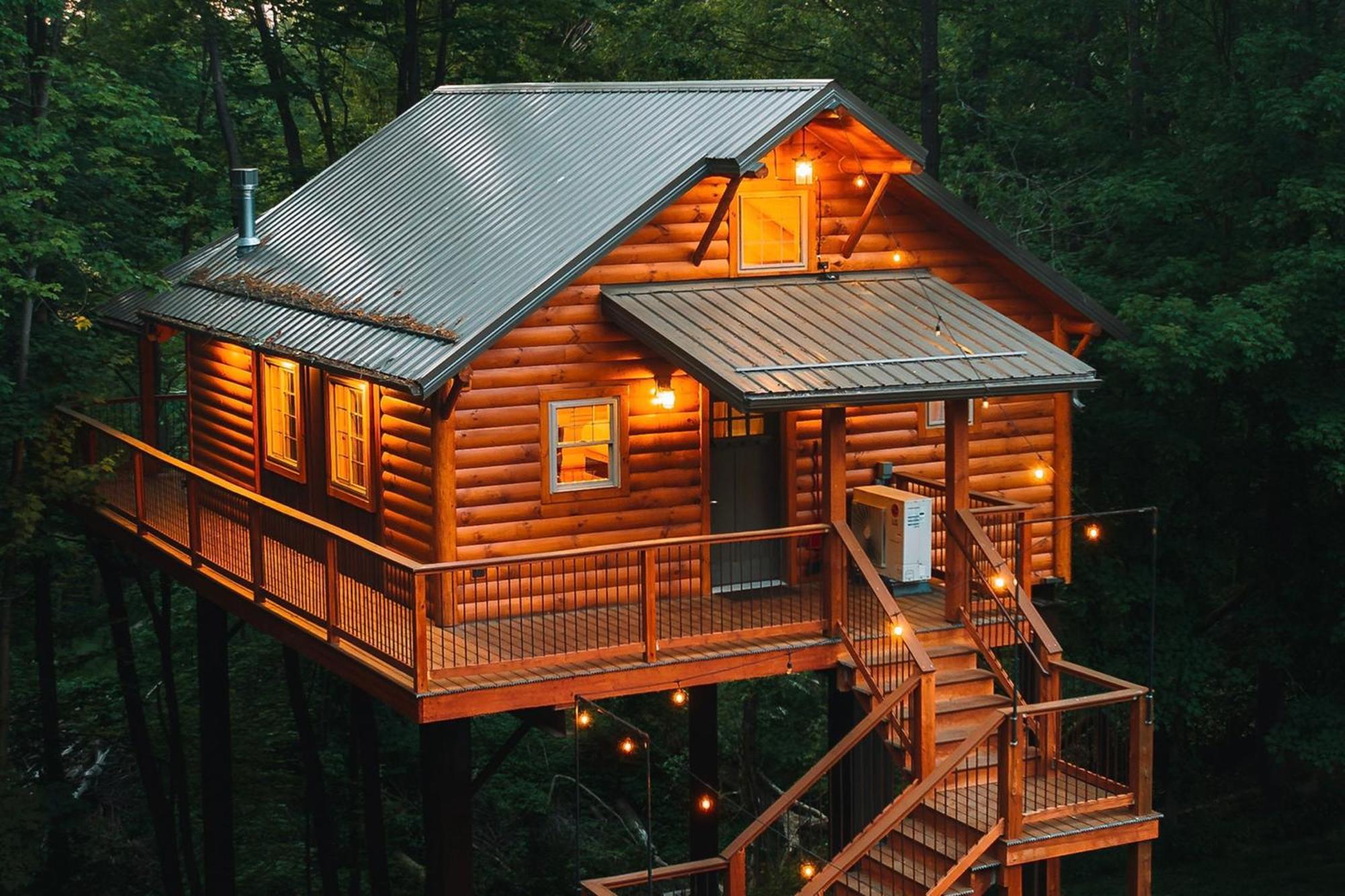 Cricket Hill Treehouse B By Amish Country Lodging 밀러스버그 외부 사진